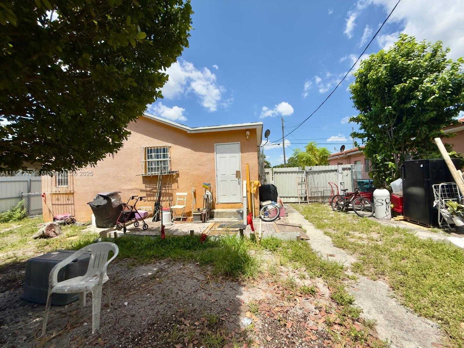 Small Image of 285 NORTH WEST 50TH AVE, Miami Number 20