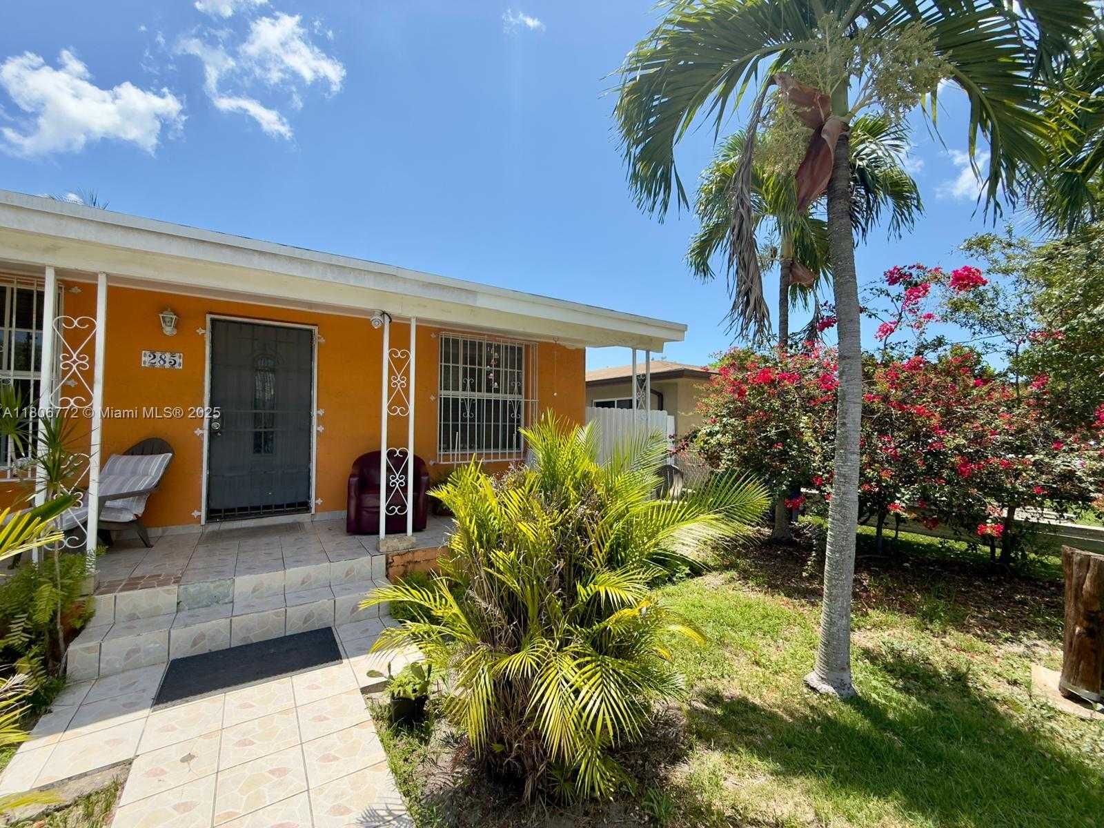 Small Image of 285 NORTH WEST 50TH AVE, Miami Number 3