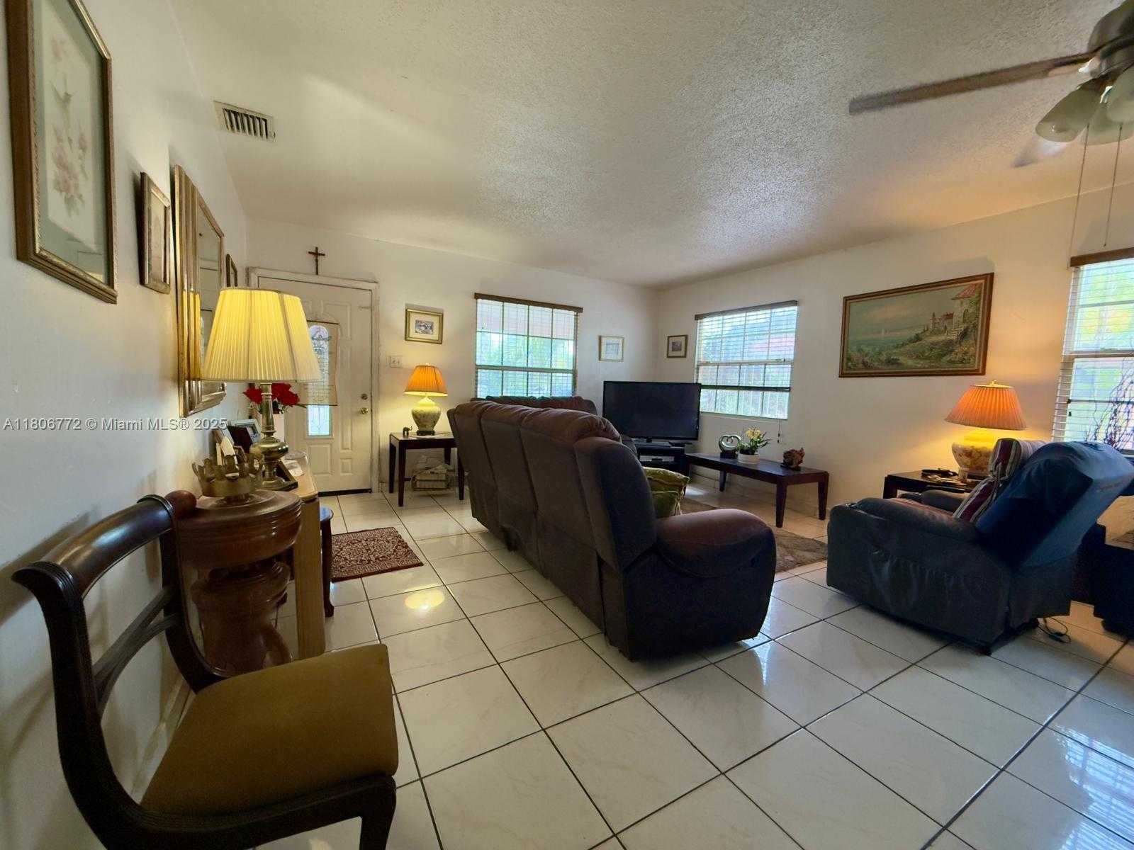 Small Image of 285 NORTH WEST 50TH AVE, Miami Number 7