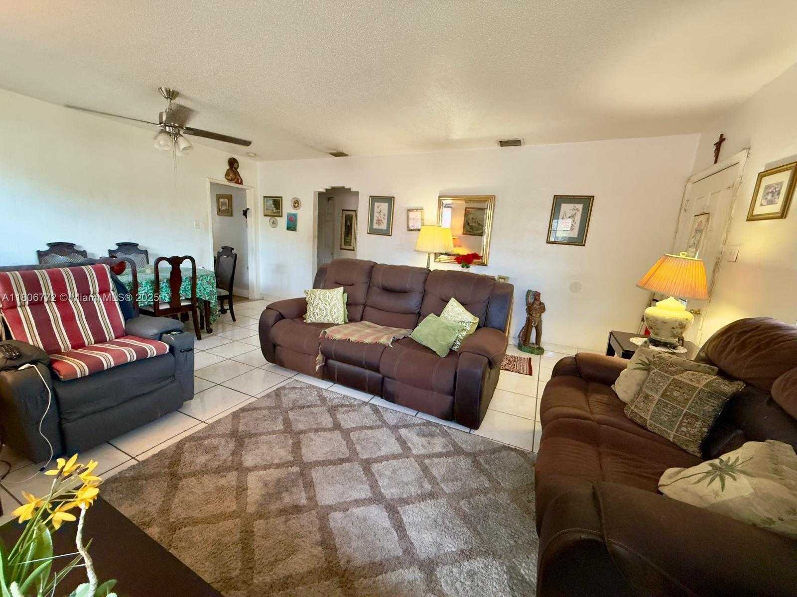 Small Image of 285 NORTH WEST 50TH AVE, Miami Number 9
