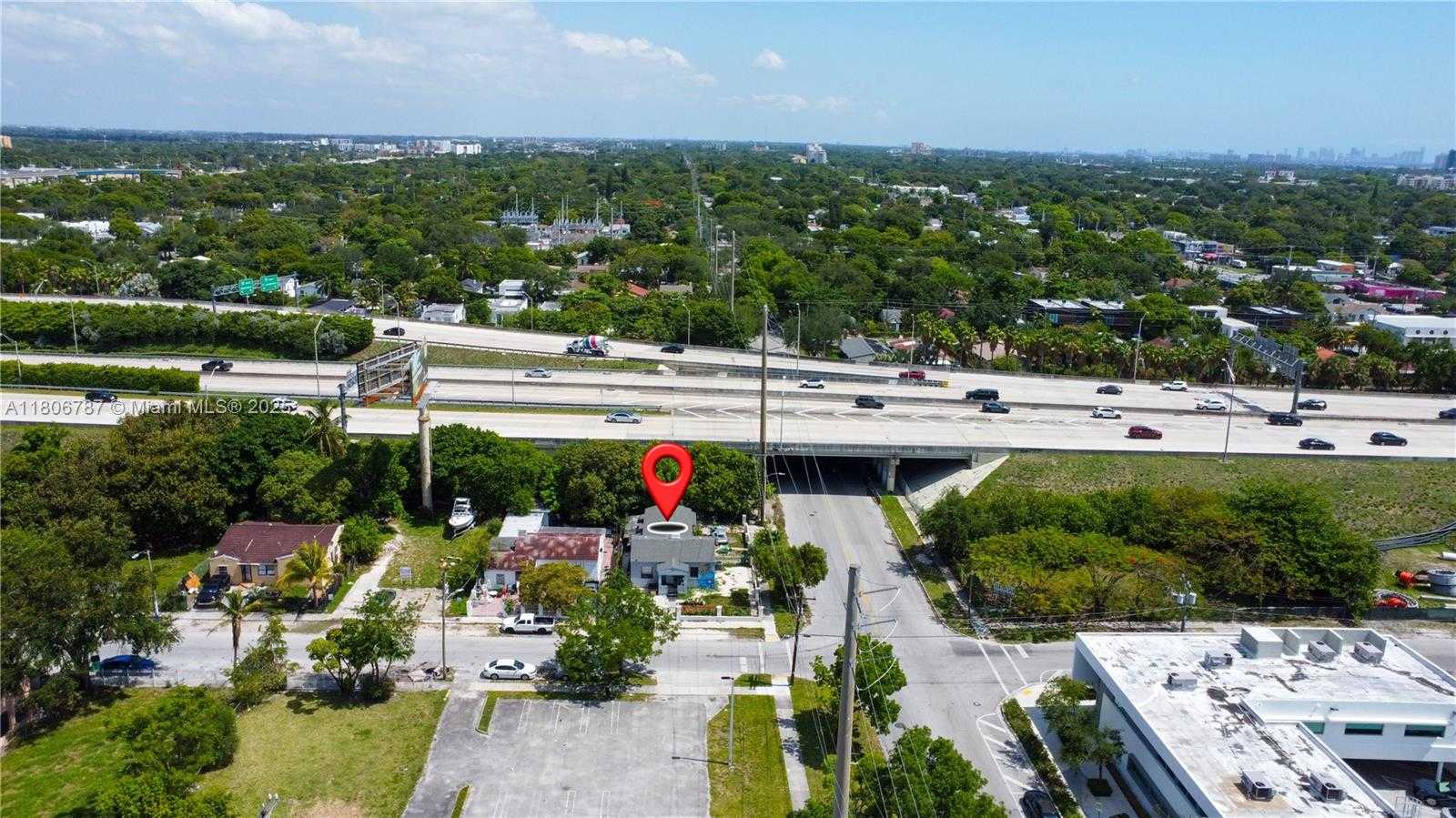 Small Image of 301 NORTH WEST 37TH ST, Miami Number 4