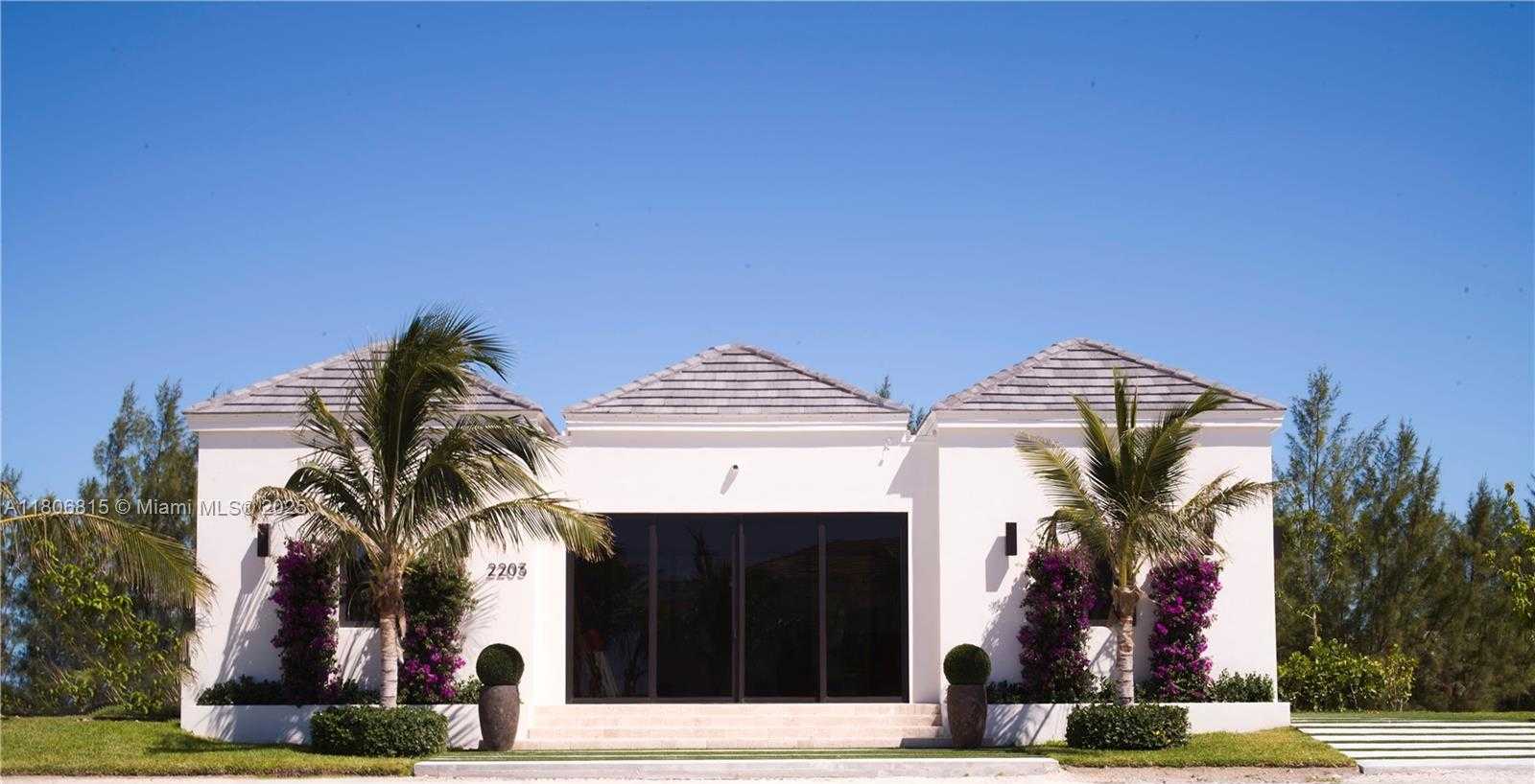 Small Image of 12 BAHAMAS, Out of City Number 4