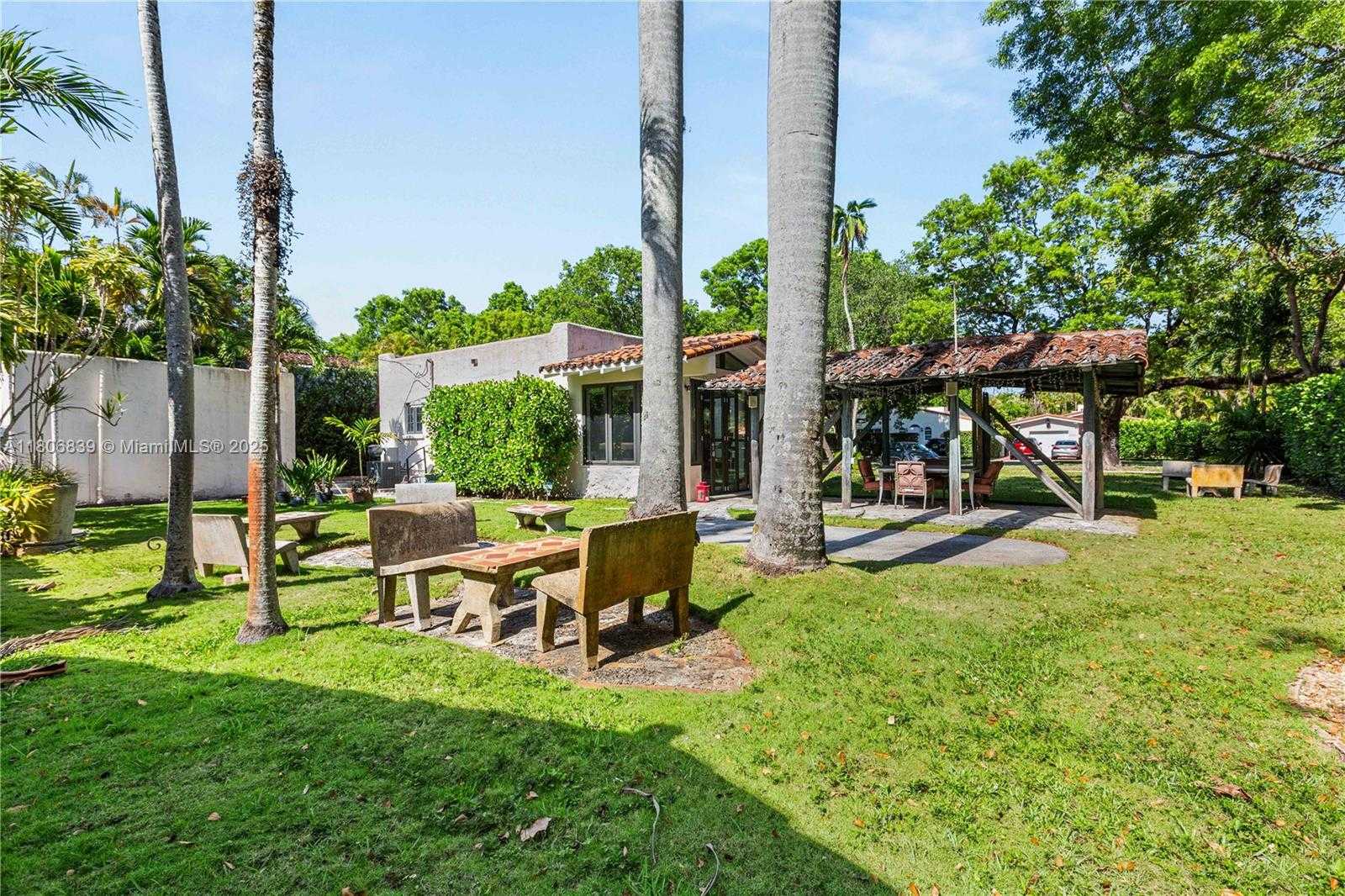Small Image of 1510 MADRID STREET, Coral Gables Number 28
