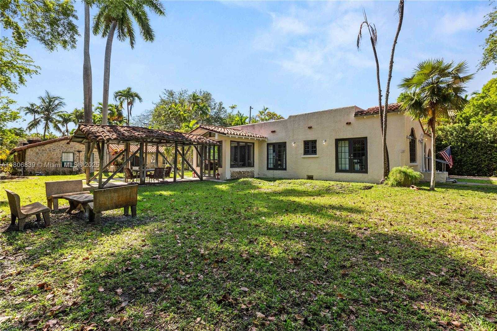 Small Image of 1510 MADRID STREET, Coral Gables Number 30