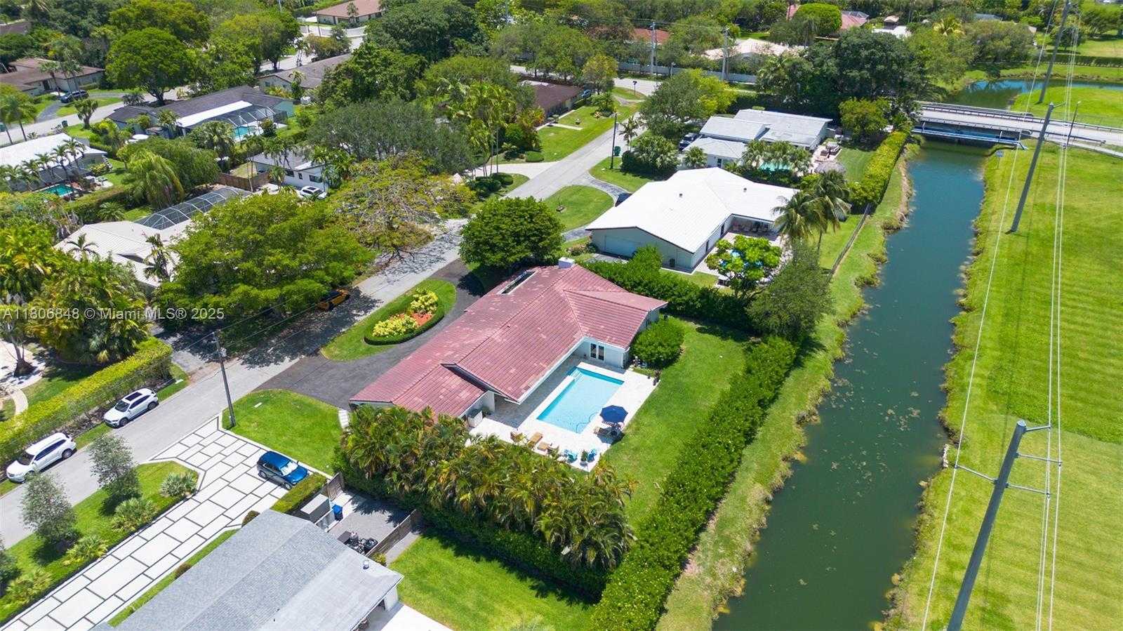 Small Image of 14270 SOUTH WEST 74TH CT, Palmetto Bay Number 4
