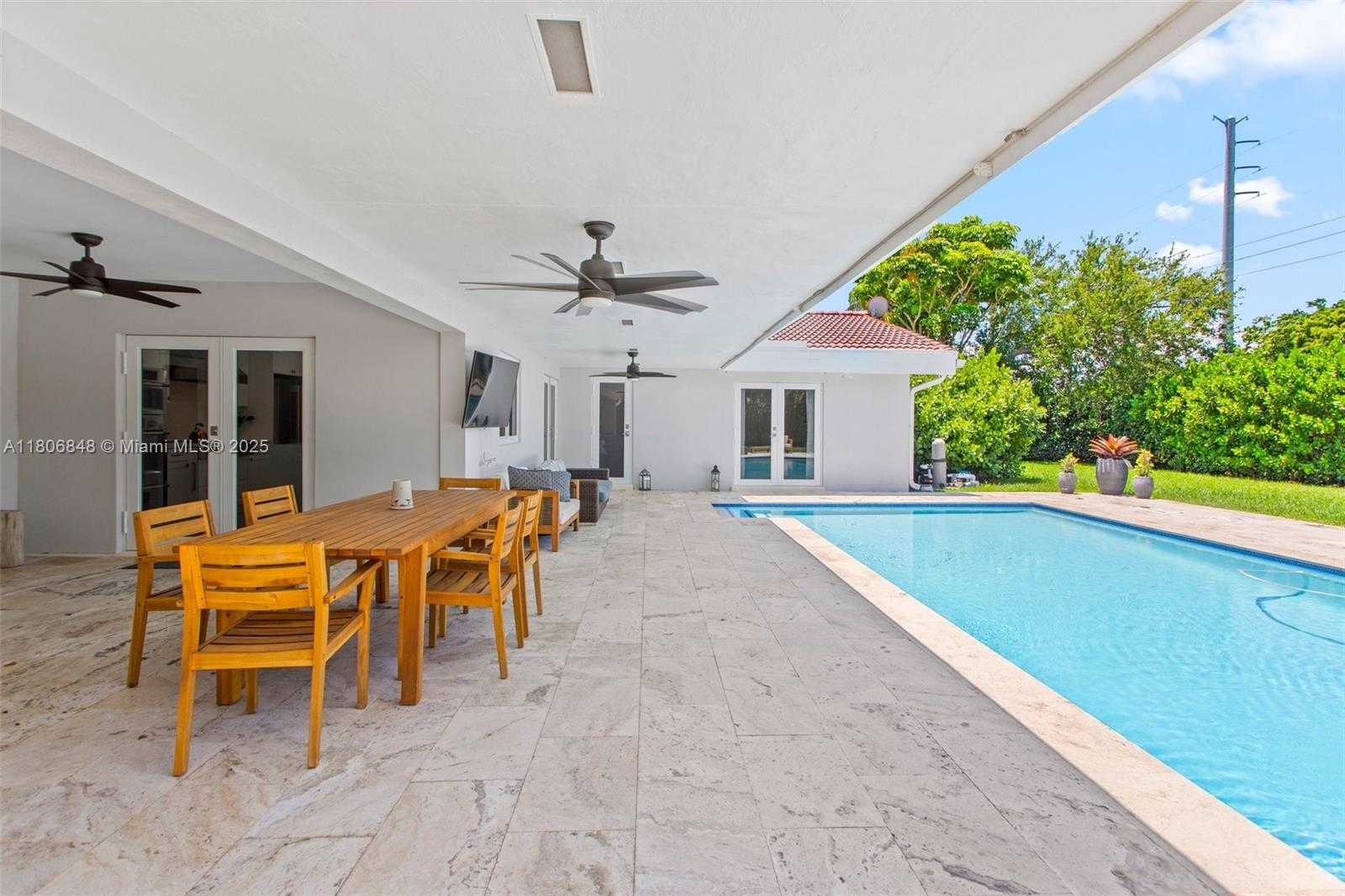 Small Image of 14270 SOUTH WEST 74TH CT, Palmetto Bay Number 46