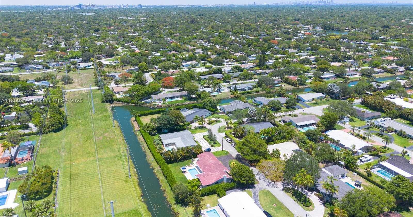 Small Image of 14270 SOUTH WEST 74TH CT, Palmetto Bay Number 56