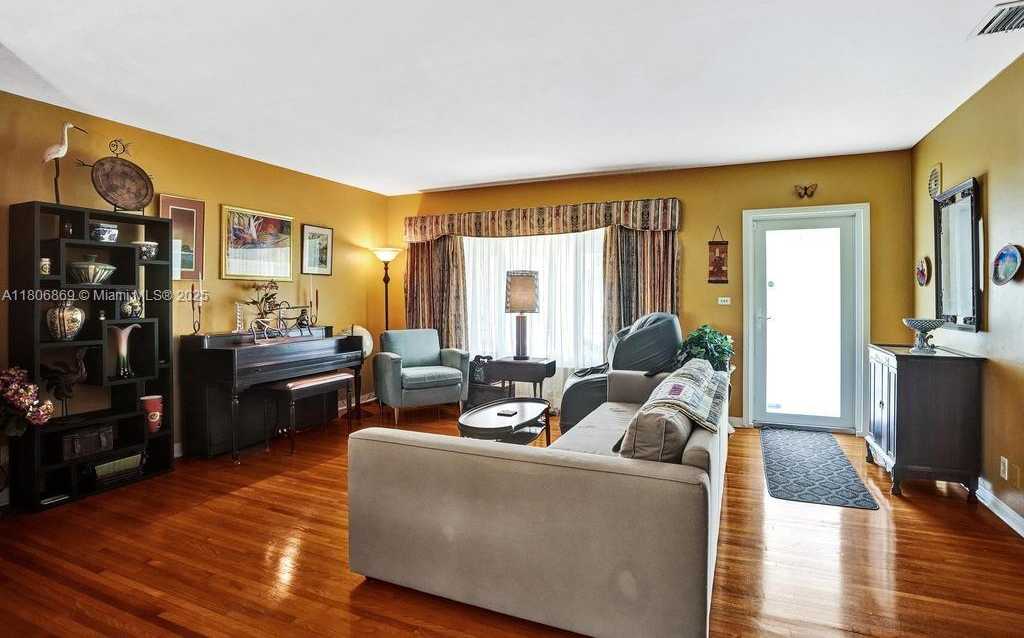 Small Image of 34 NORTH WEST 99TH ST, Miami Shores Number 11