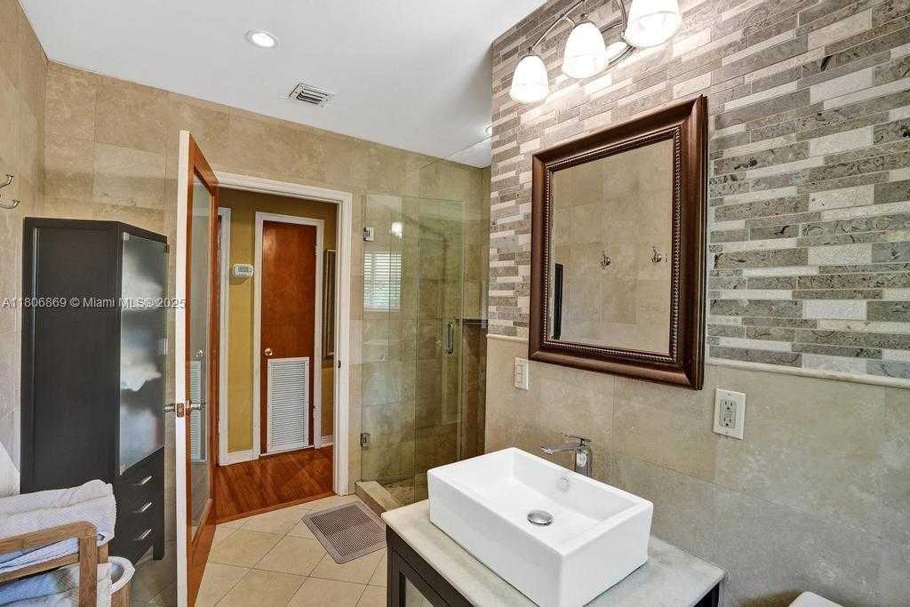 Small Image of 34 NORTH WEST 99TH ST, Miami Shores Number 15