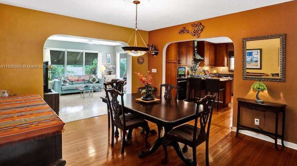 Small Image of 34 NORTH WEST 99TH ST, Miami Shores Number 9