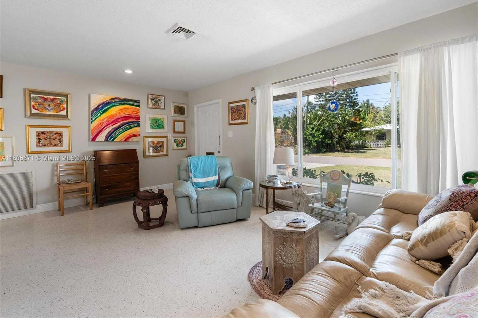 Small Image of 172 NORTH EAST 45 AVE, St Petersburg Number 4