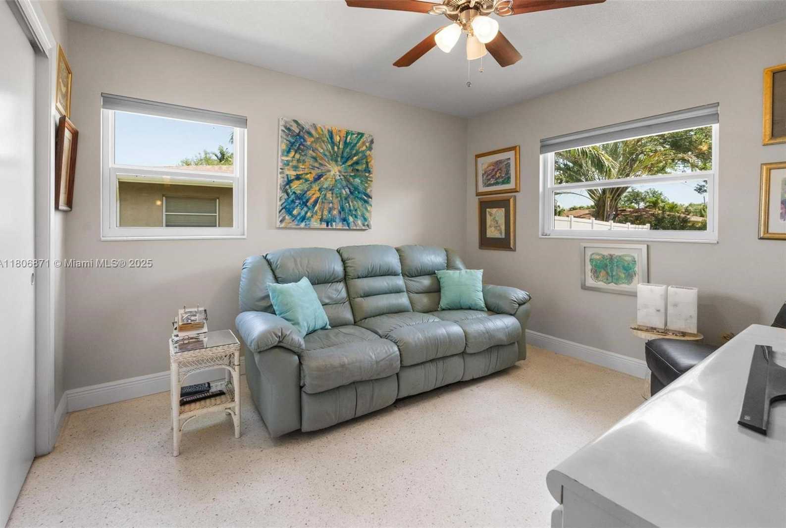 Small Image of 172 NORTH EAST 45 AVE, St Petersburg Number 9
