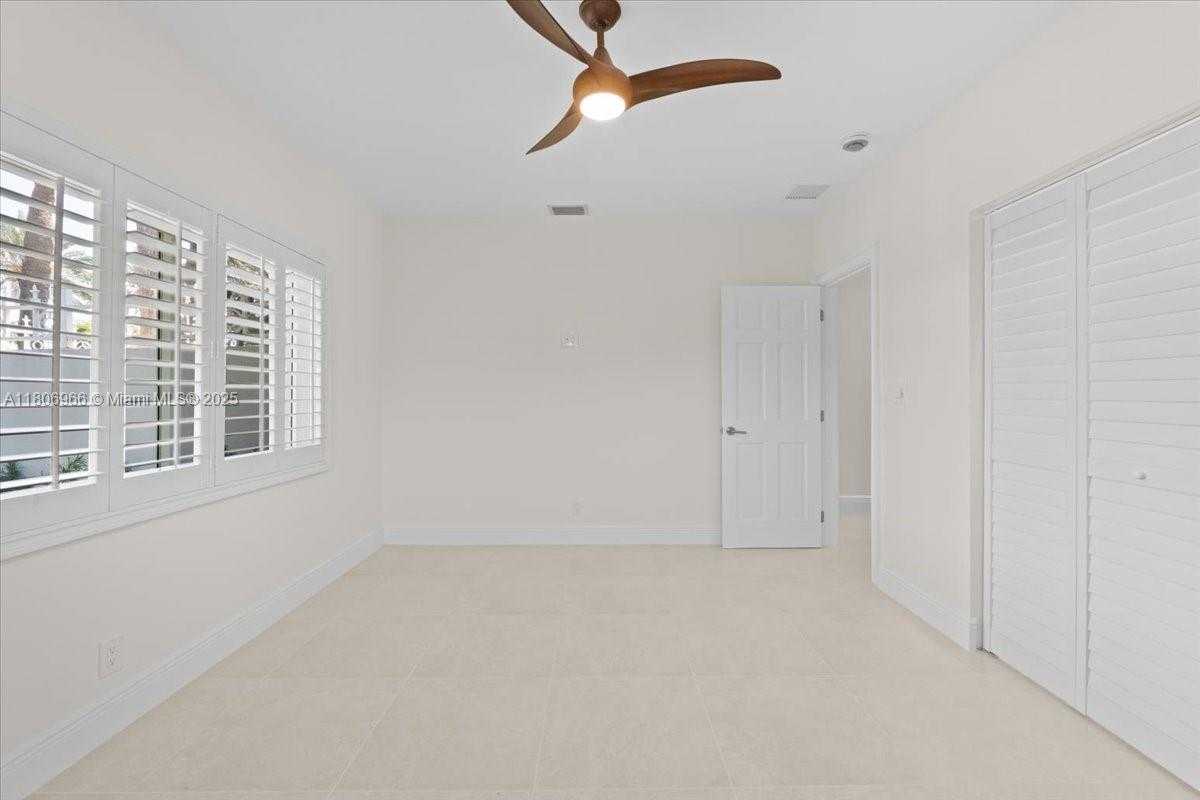 Small Image of 1635 SEABREEZE BLVD, Fort Lauderdale Number 10