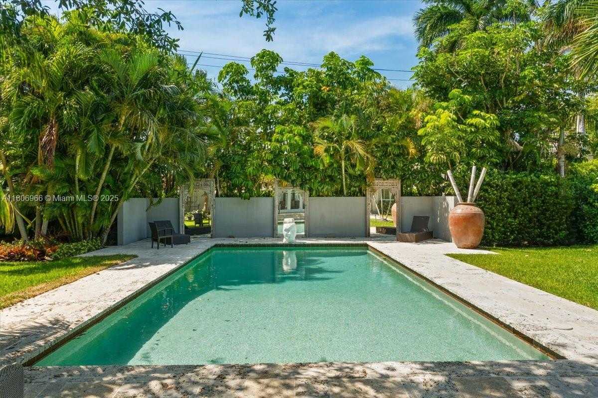 Small Image of 1635 SEABREEZE BLVD, Fort Lauderdale Number 3