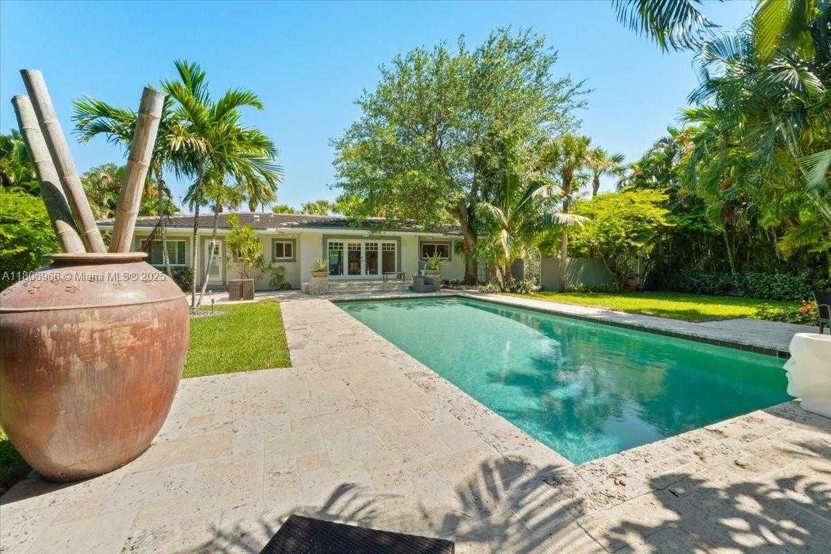 Small Image of 1635 SEABREEZE BLVD, Fort Lauderdale Number 4