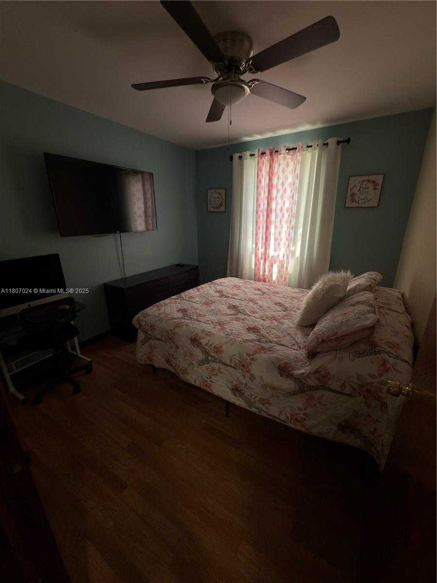 Small Image of 26951 SOUTH WEST 119TH CT, Homestead Number 11