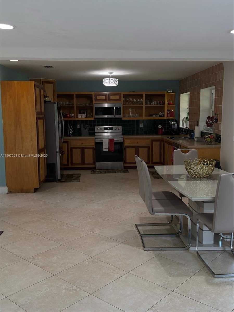 Small Image of 26951 SOUTH WEST 119TH CT, Homestead Number 6