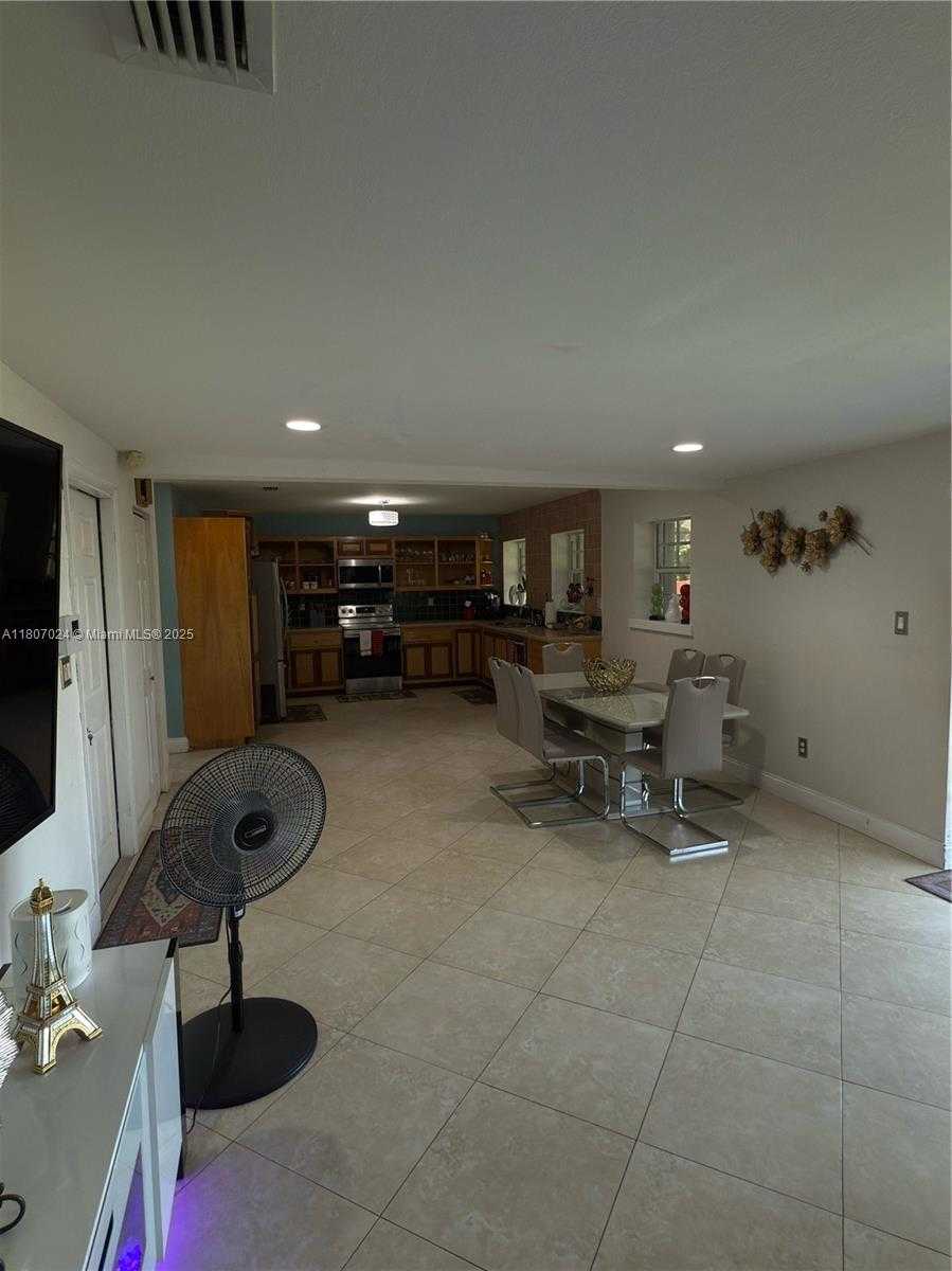 Small Image of 26951 SOUTH WEST 119TH CT, Homestead Number 7