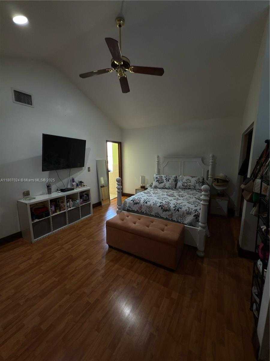 Small Image of 26951 SOUTH WEST 119TH CT, Homestead Number 8