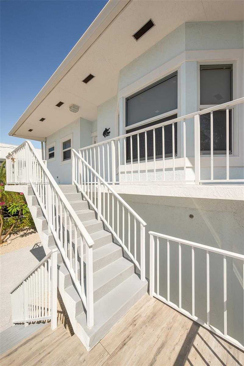 Small Image of 141 EL CAPITAN DR, Islamorada Number 11