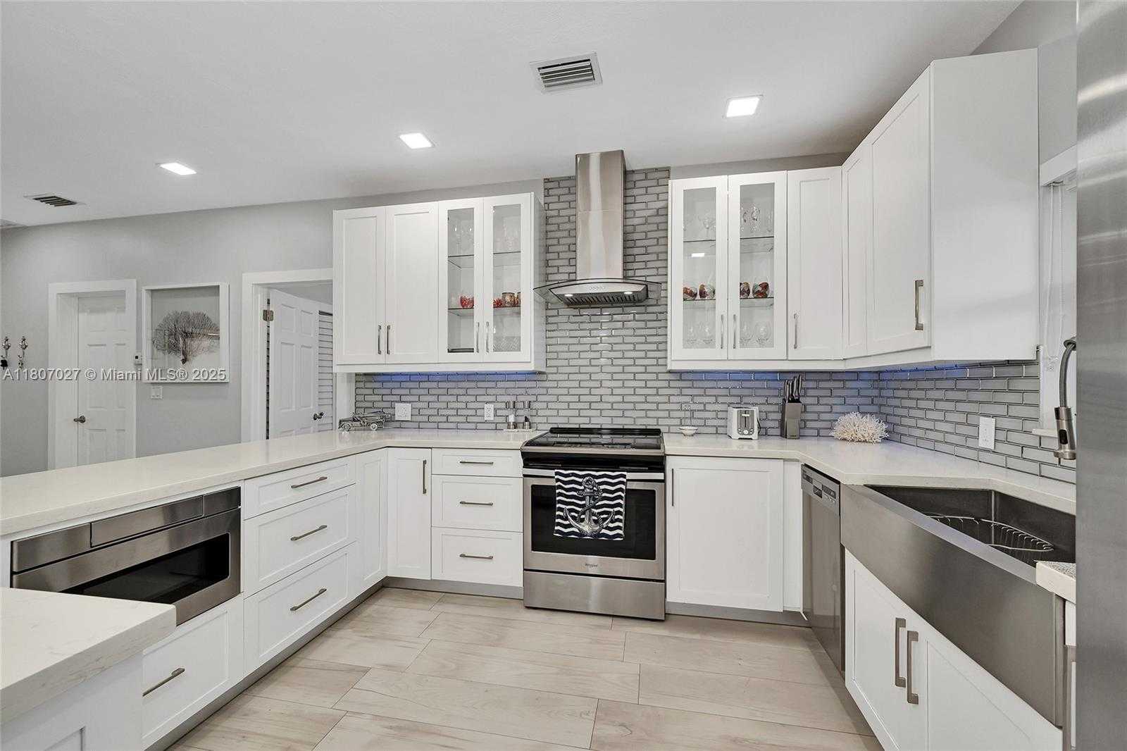 Small Image of 141 EL CAPITAN DR, Islamorada Number 18
