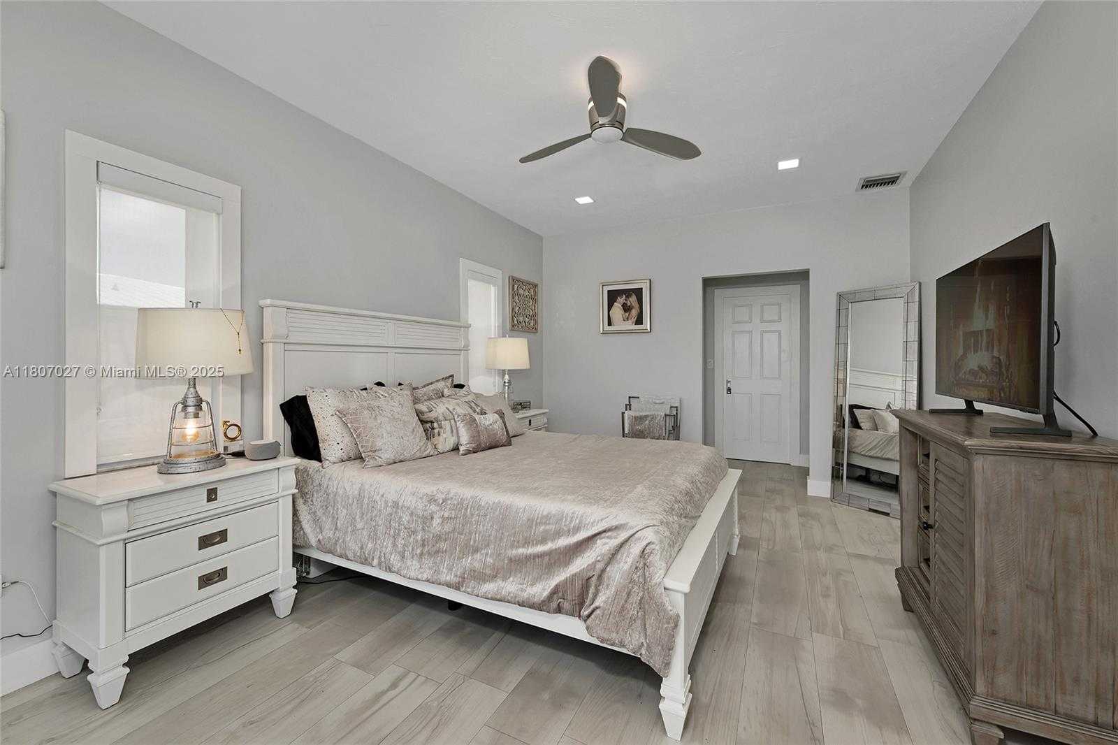 Small Image of 141 EL CAPITAN DR, Islamorada Number 26