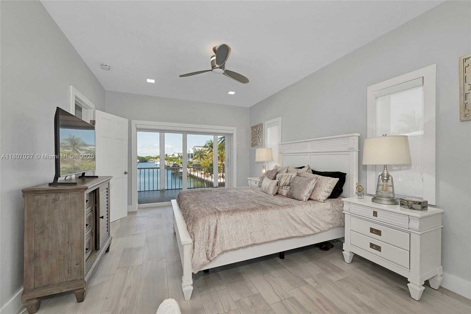 Small Image of 141 EL CAPITAN DR, Islamorada Number 27