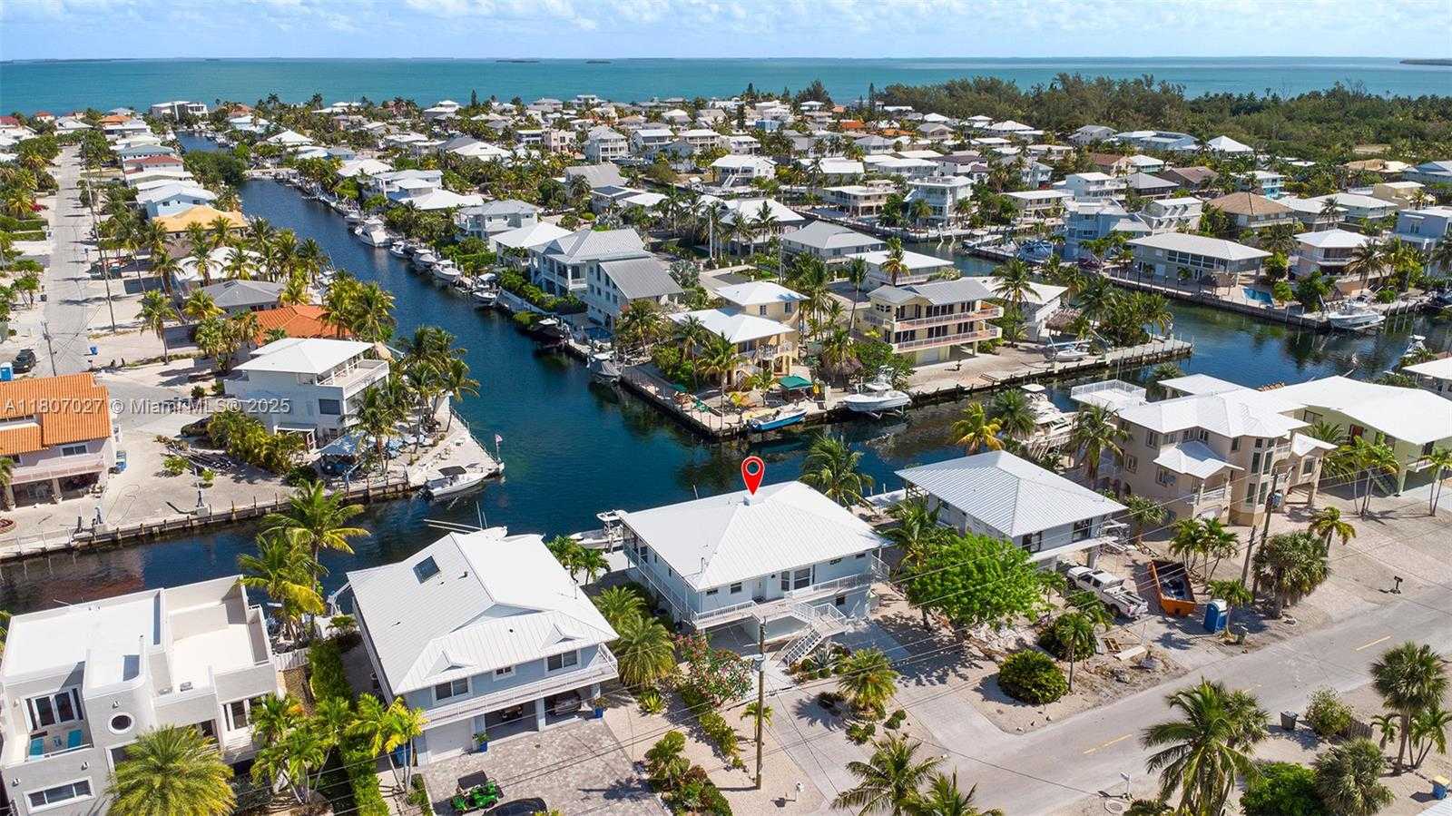 Small Image of 141 EL CAPITAN DR, Islamorada Number 4