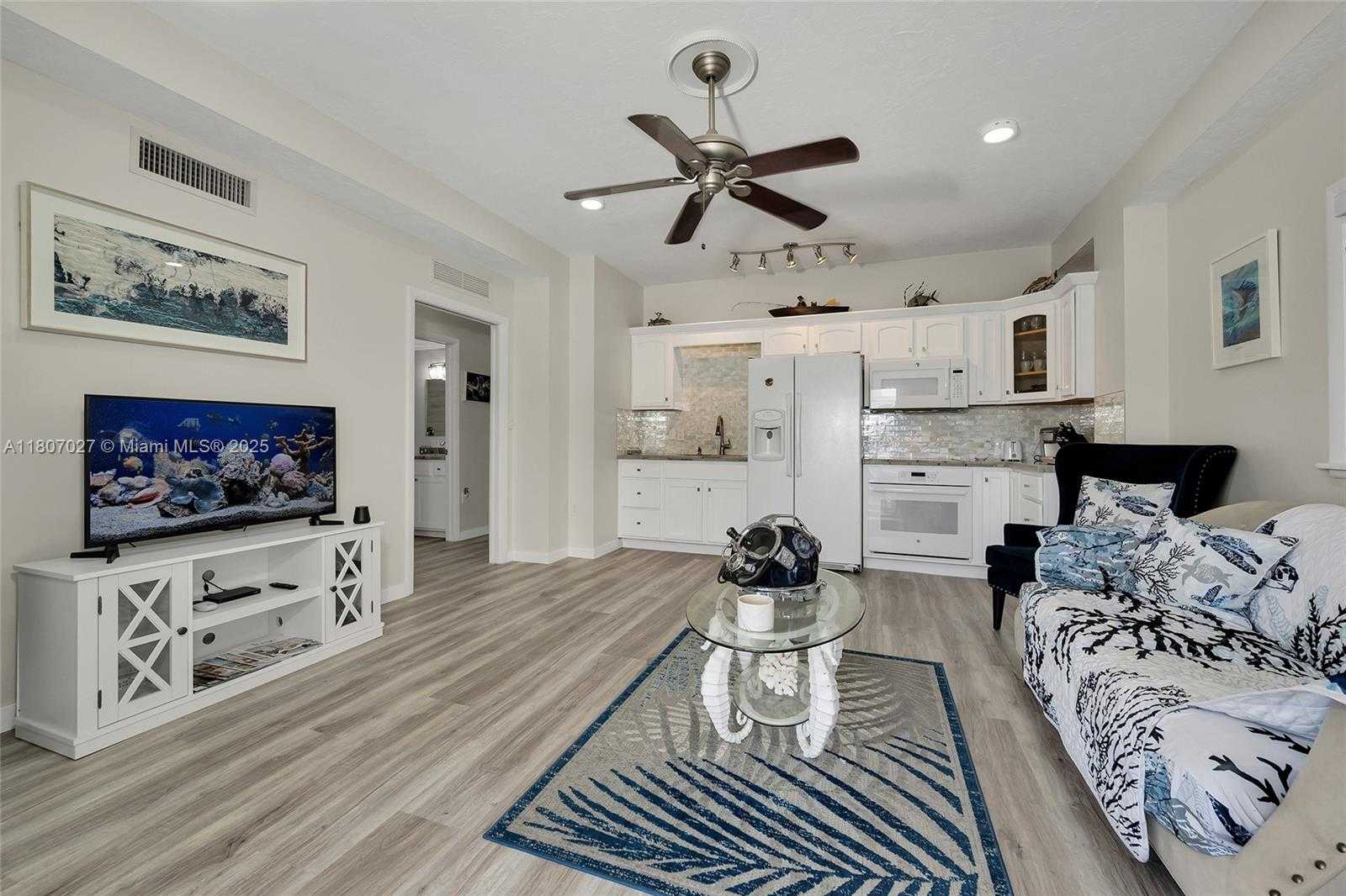 Small Image of 141 EL CAPITAN DR, Islamorada Number 44