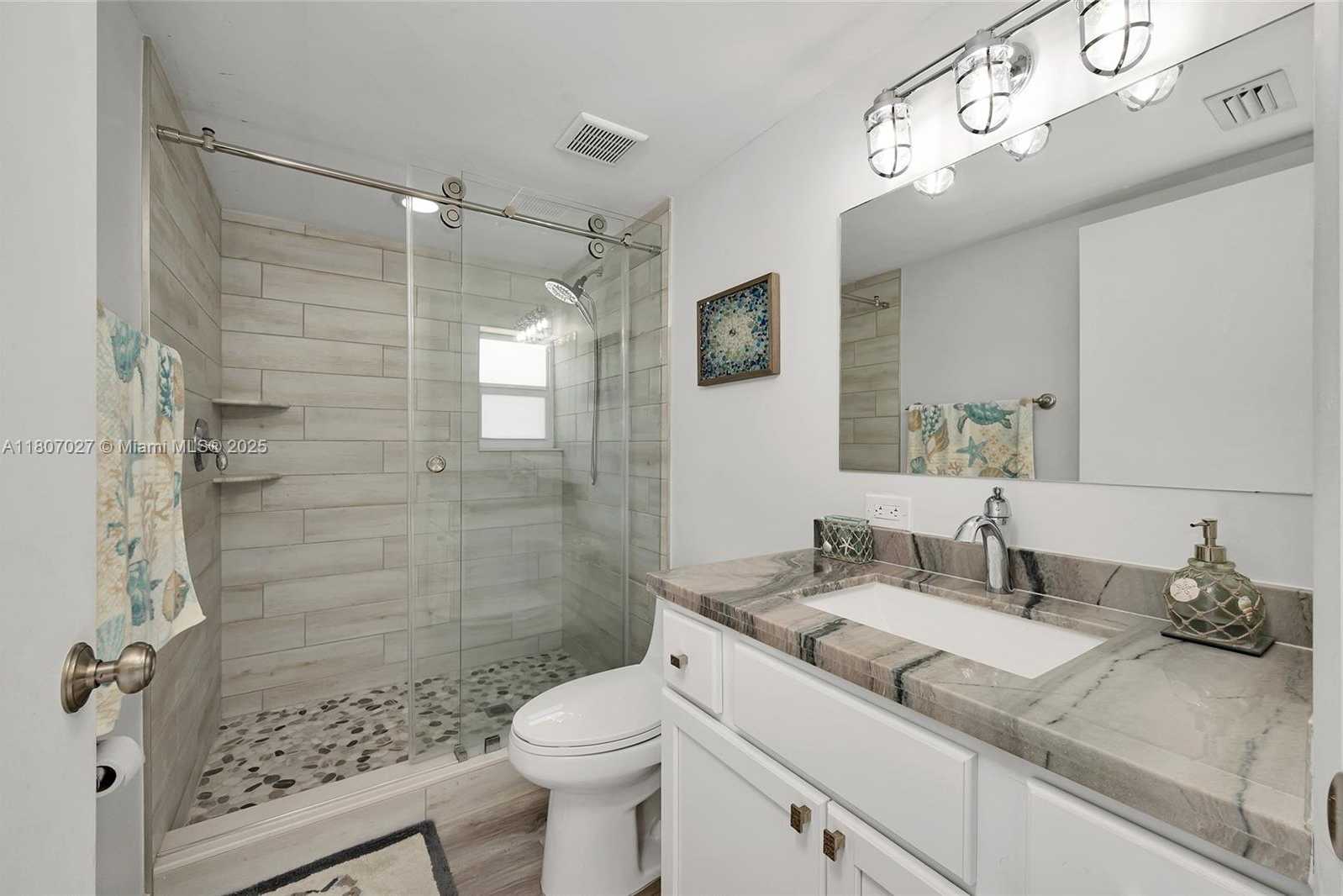 Small Image of 141 EL CAPITAN DR, Islamorada Number 52