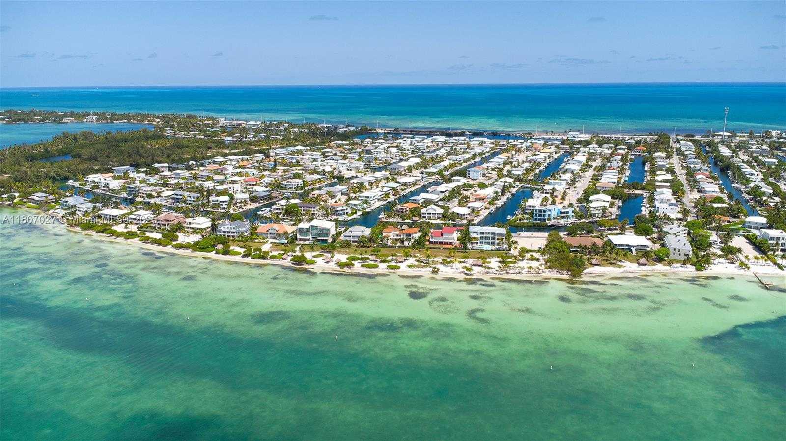 Small Image of 141 EL CAPITAN DR, Islamorada Number 75