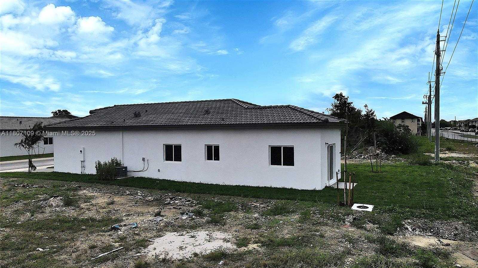 Small Image of 24062 SOUTH WEST 116TH CT, Homestead Number 29