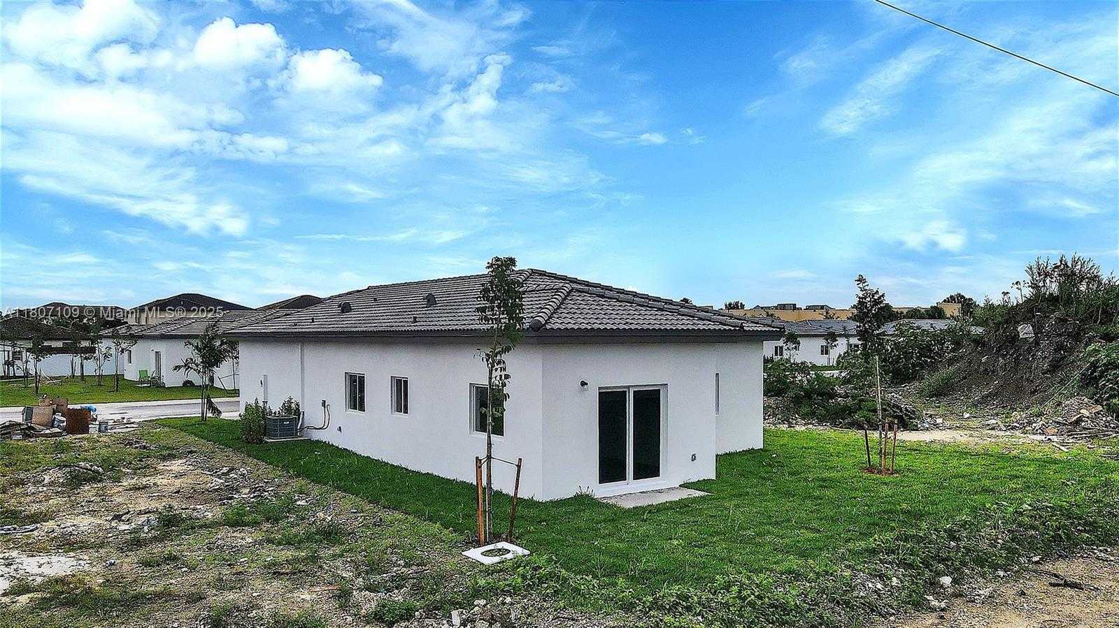 Small Image of 24062 SOUTH WEST 116TH CT, Homestead Number 30