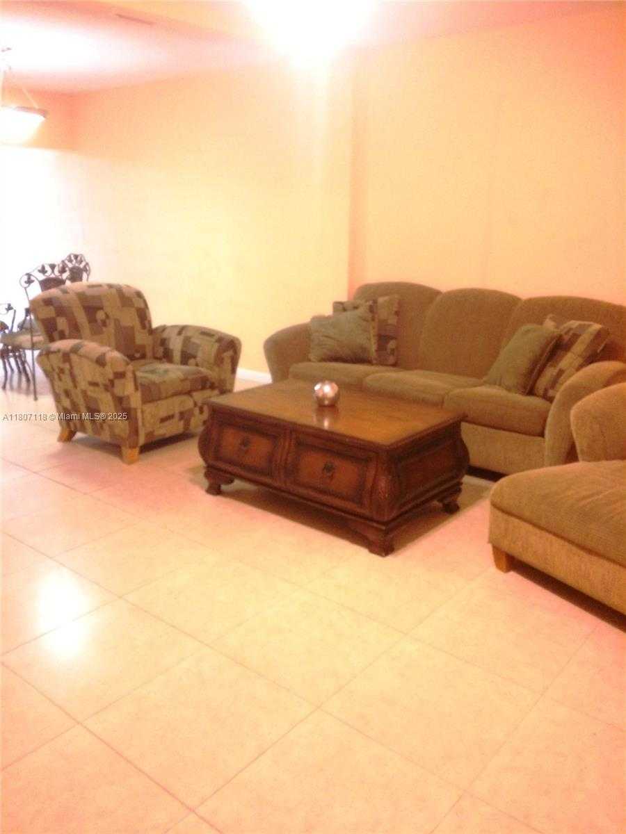 Small Image of 131 CAROLINA AVE, Fort Lauderdale Number 3