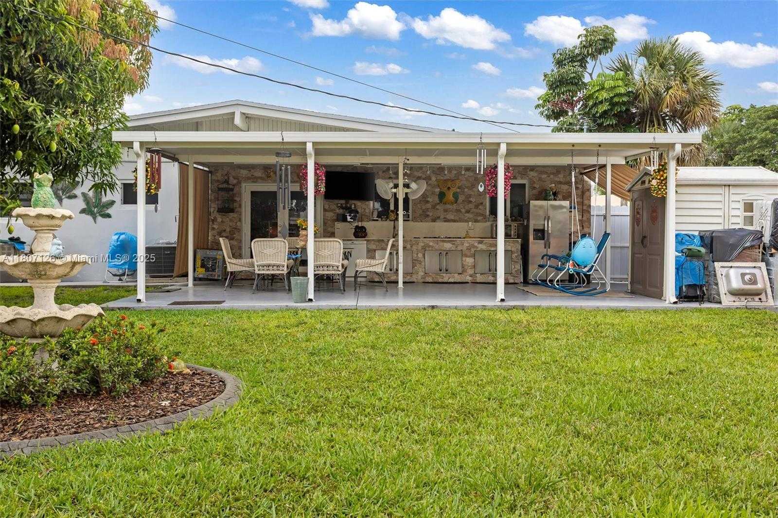 Small Image of 881 NORTH WEST 177TH TER, Miami Gardens Number 17