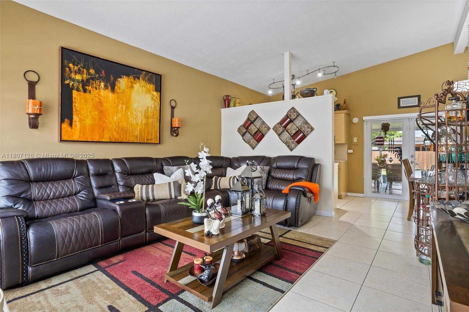 Small Image of 881 NORTH WEST 177TH TER, Miami Gardens Number 3