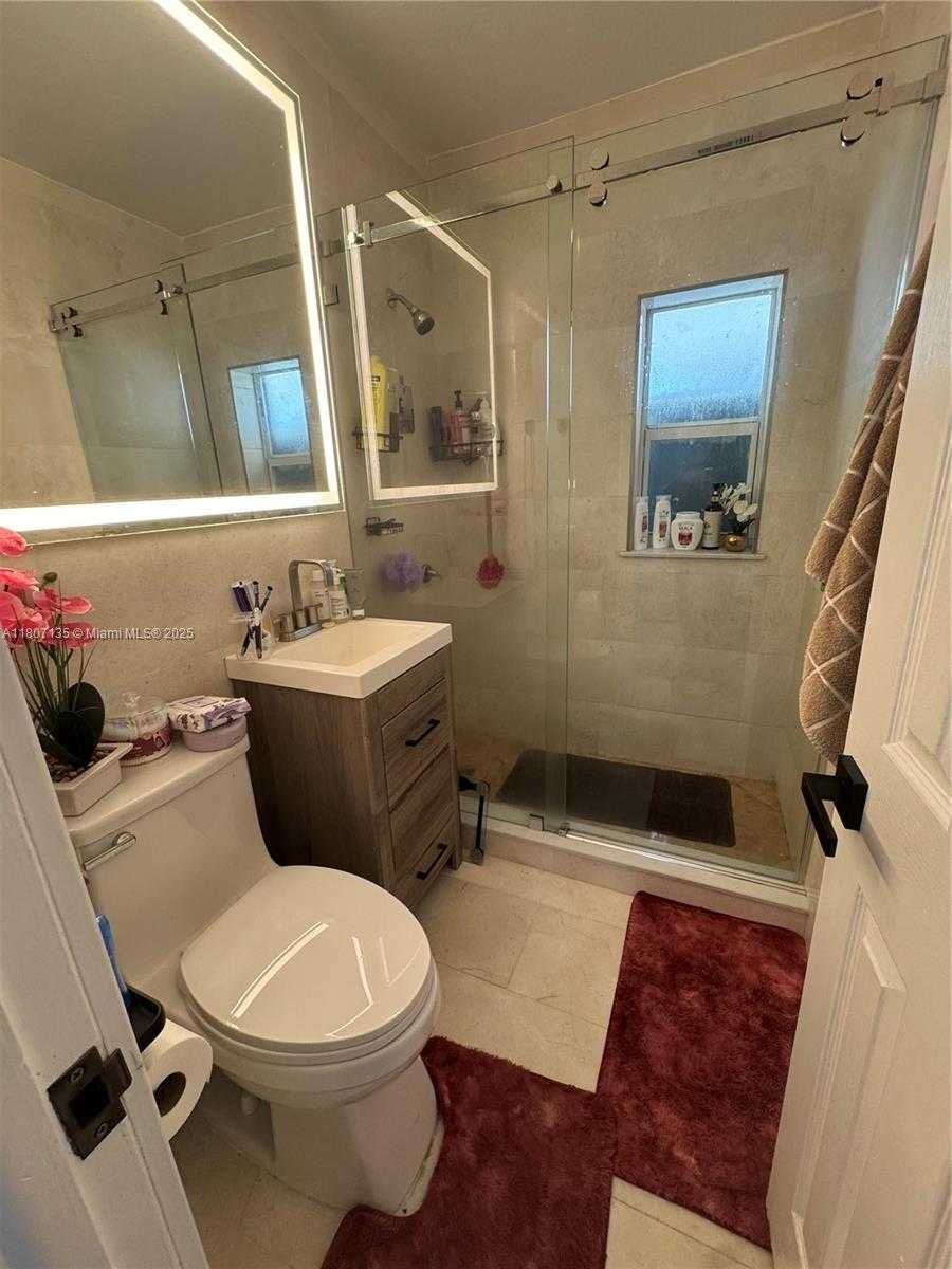 Small Image of 14581 JACKSON ST, Miami Number 16