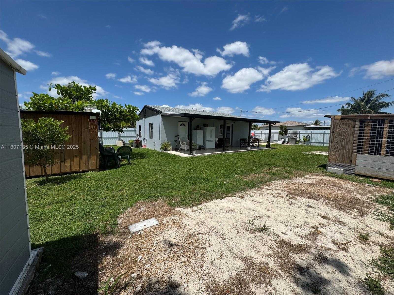 Small Image of 14581 JACKSON ST, Miami Number 24