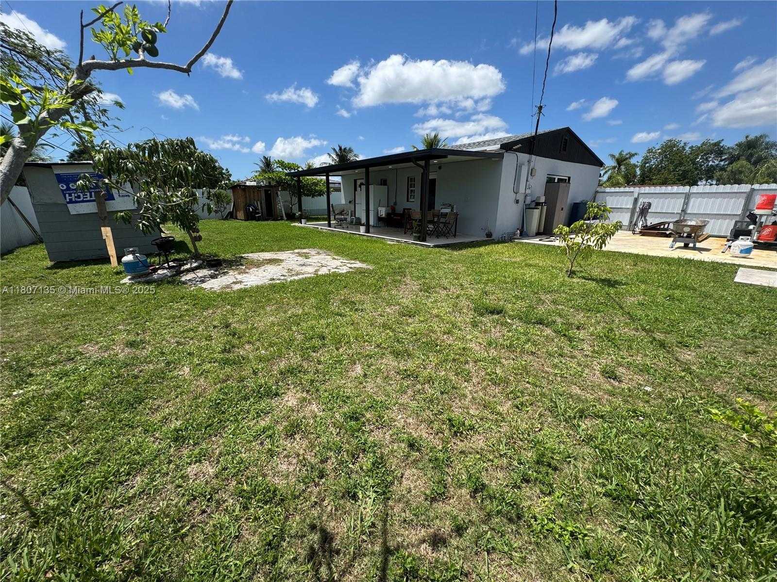 Small Image of 14581 JACKSON ST, Miami Number 28