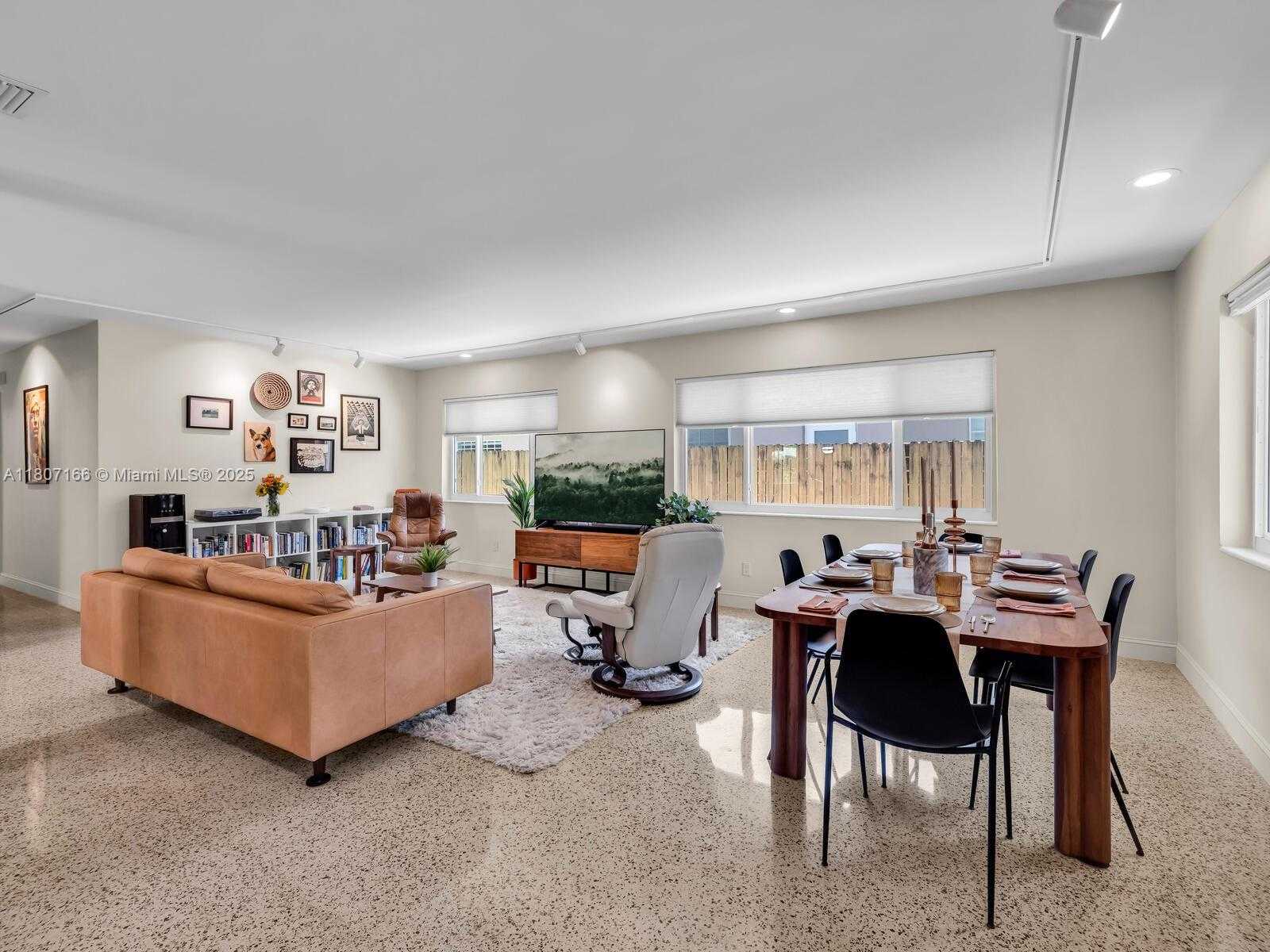 Small Image of 1221 NORTH EAST 85TH ST, Miami Number 10