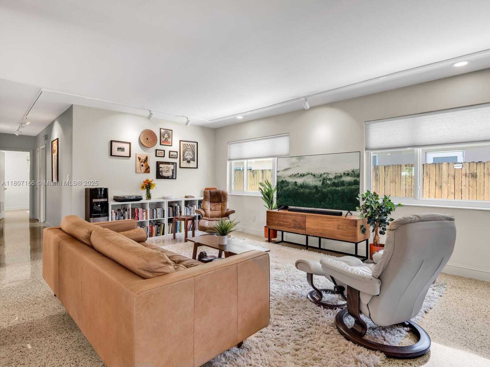 Small Image of 1221 NORTH EAST 85TH ST, Miami Number 11