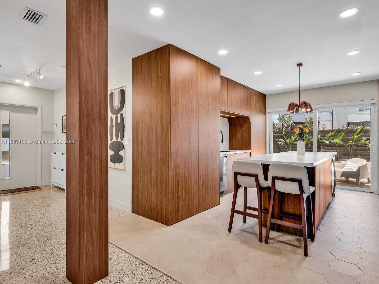 Small Image of 1221 NORTH EAST 85TH ST, Miami Number 14