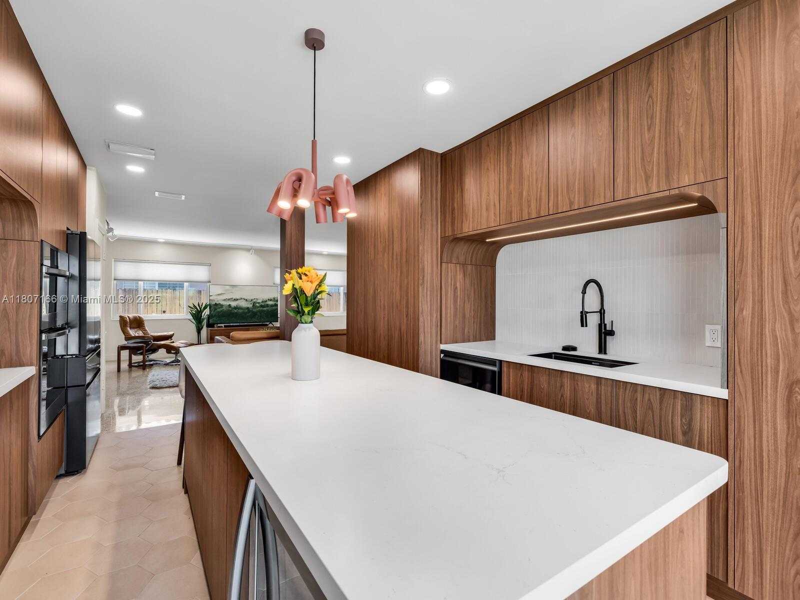 Small Image of 1221 NORTH EAST 85TH ST, Miami Number 19