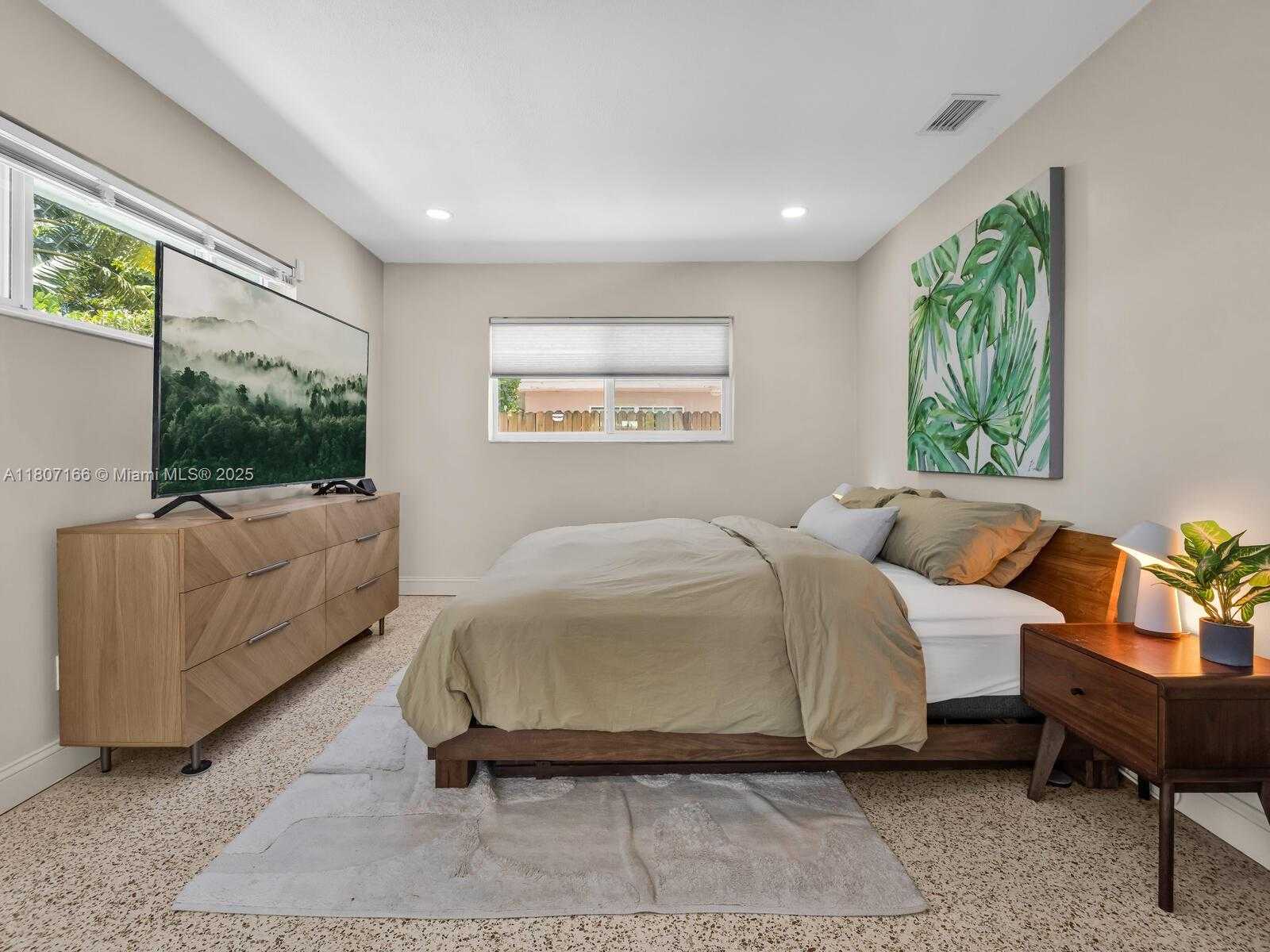 Small Image of 1221 NORTH EAST 85TH ST, Miami Number 27