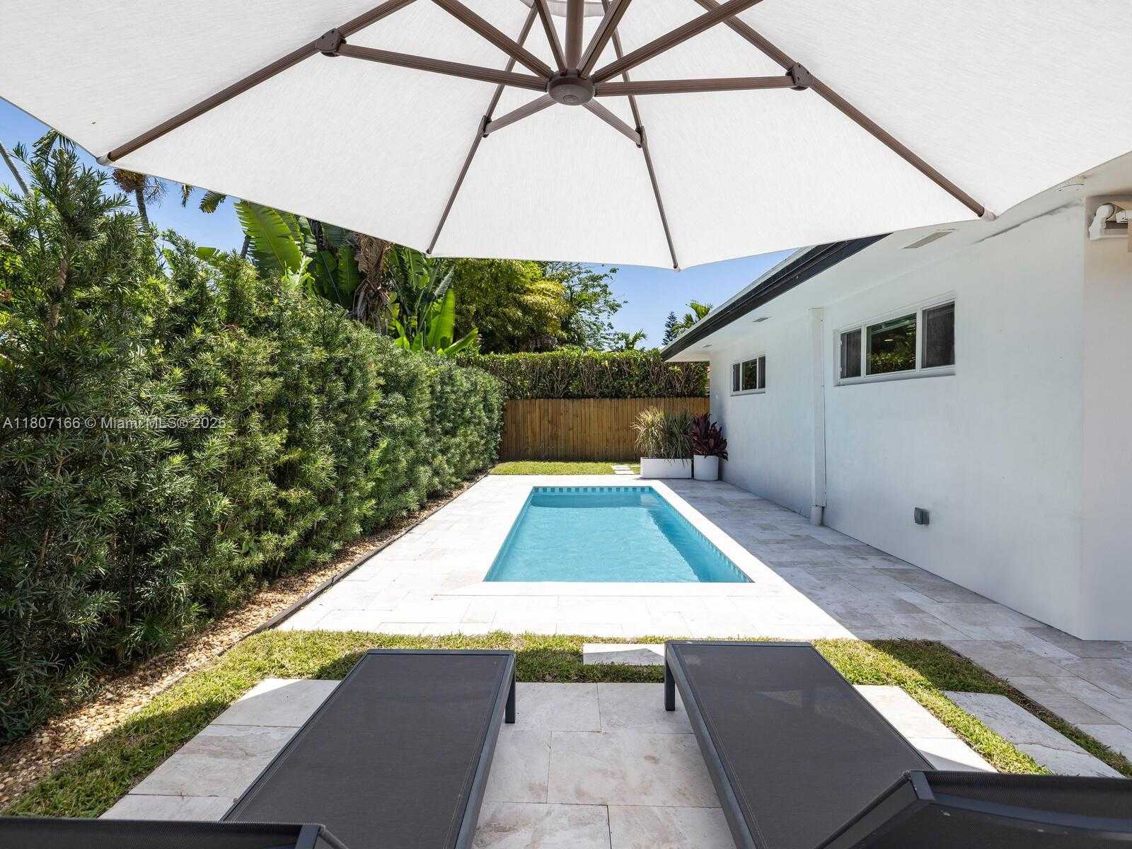 Small Image of 1221 NORTH EAST 85TH ST, Miami Number 42