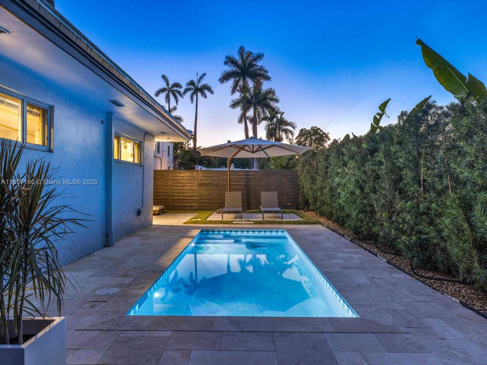 Small Image of 1221 NORTH EAST 85TH ST, Miami Number 44