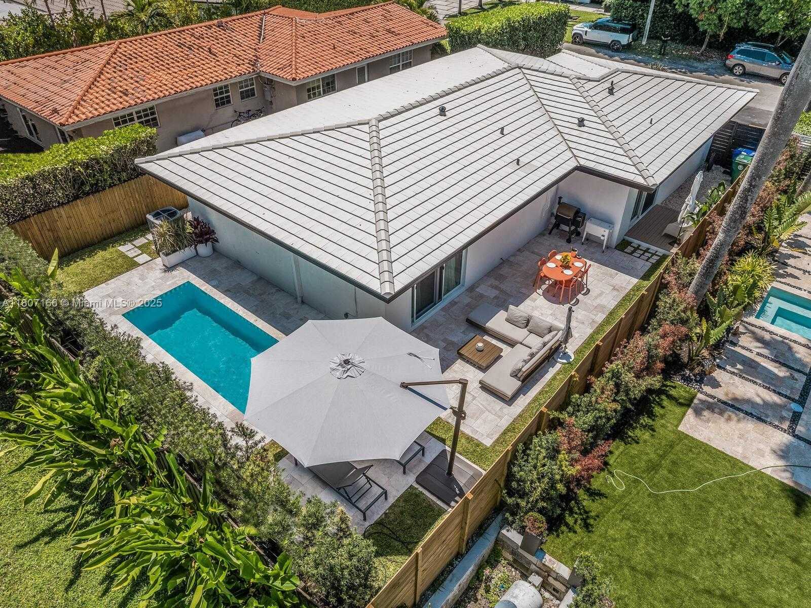 Small Image of 1221 NORTH EAST 85TH ST, Miami Number 46