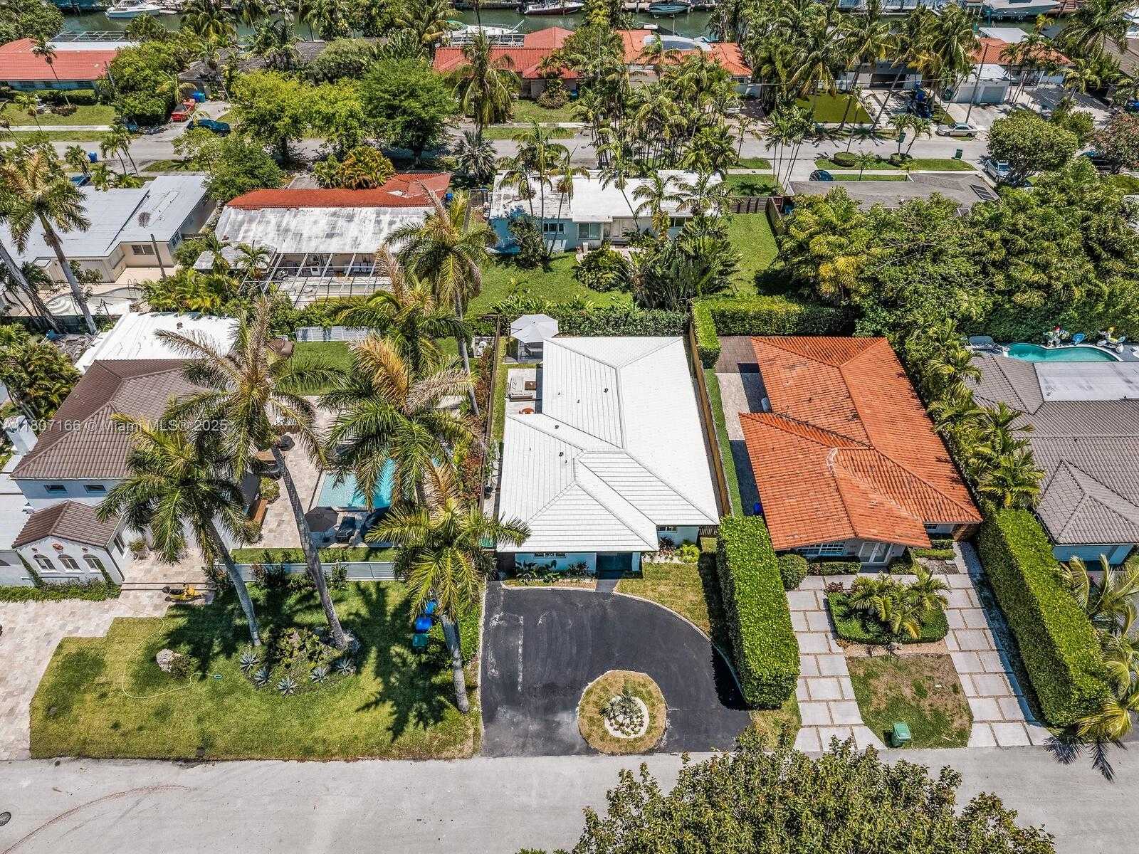 Small Image of 1221 NORTH EAST 85TH ST, Miami Number 49