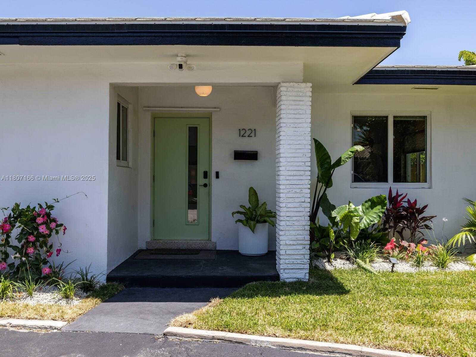 Small Image of 1221 NORTH EAST 85TH ST, Miami Number 9