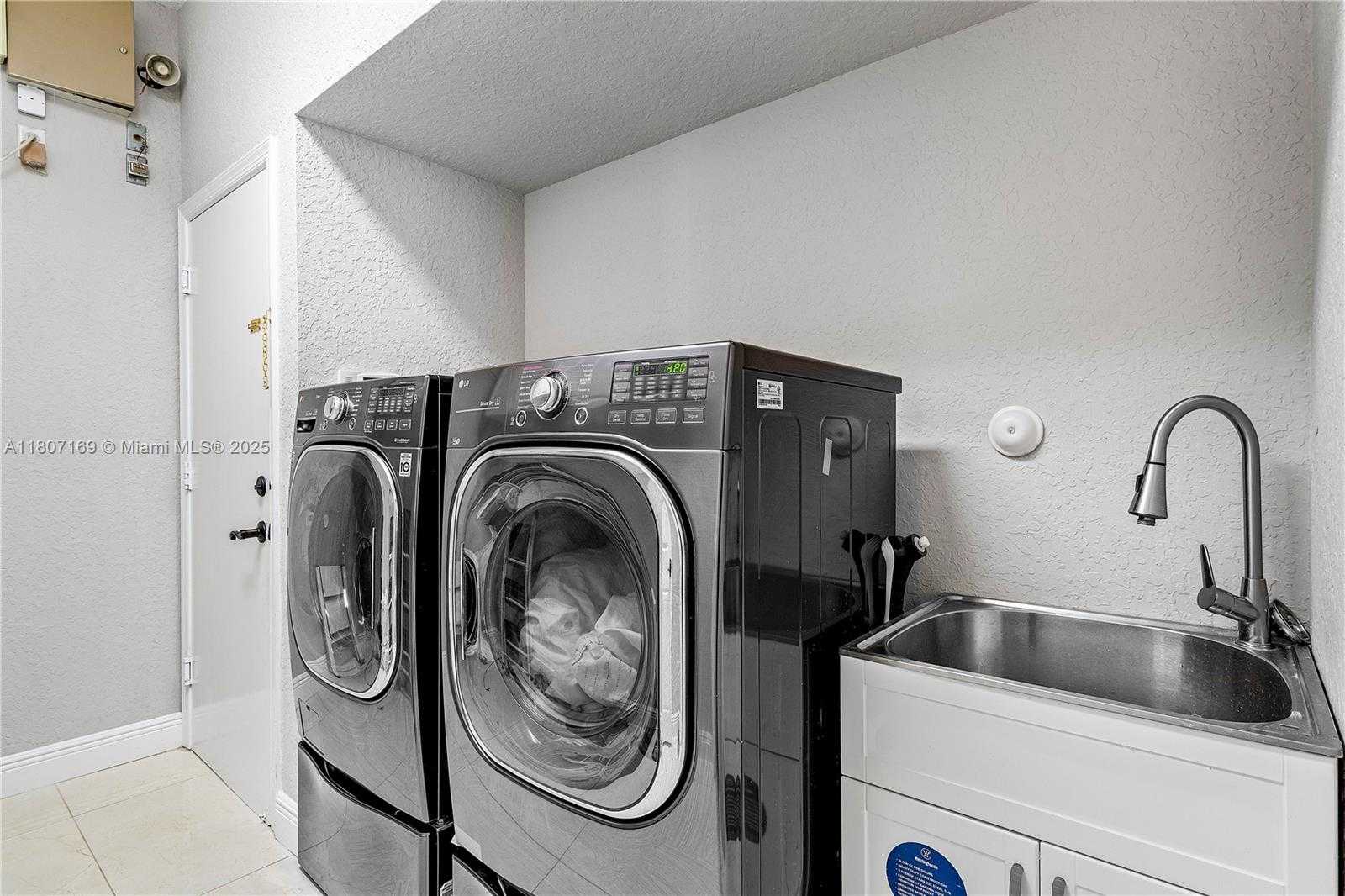 Small Image of 7056 NORTH WEST 67TH TER, Parkland Number 20